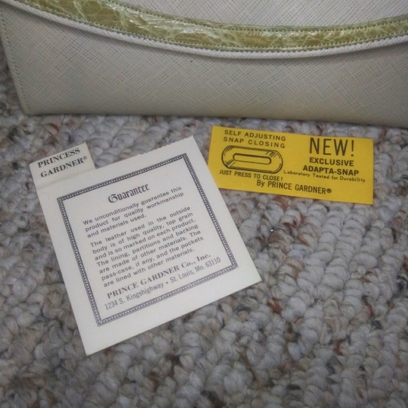 Vintage Princess Gardner Sage Green Kiss-Lock Top Clutch Style Wallet - Picture 2 of 16